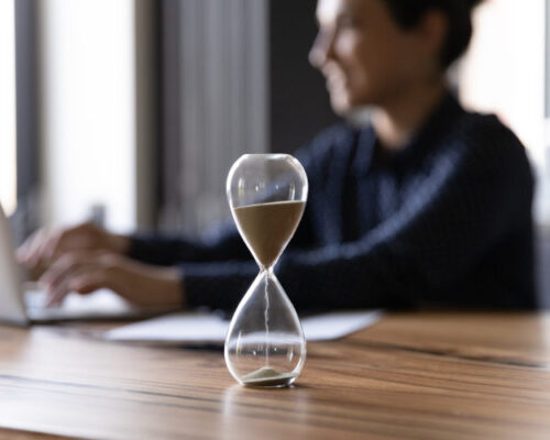 Sanduhr, die die Dwell Time misst